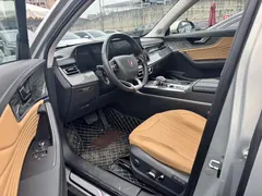 2023 Hongqi HS5 2.0T 4WD Pro — фото 7