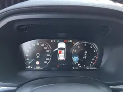 2021 Volvo XC60 4WD Luxury, белый — фото 5