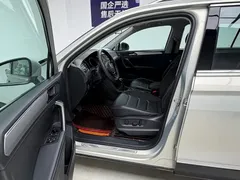2019 Volkswagen Tiguan L 280TSI AT 2WD Panoramic Comfort — фото 13