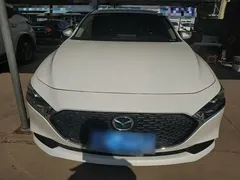 2022 Mazda 3 2.0L AT, белый — фото 3