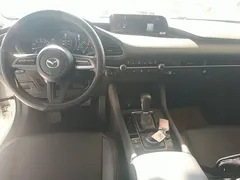 2022 Mazda 3 2.0L AT, белый — фото 10