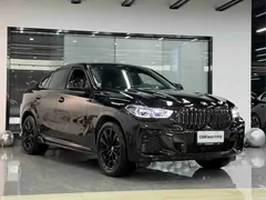 2022 BMW X6, чёрный — фото 3