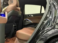 2022 BMW X6, чёрный — фото 9