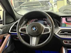 2022 BMW X6, чёрный — фото 11