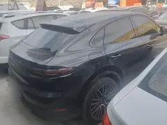 2022 Porsche Cayenne 3.0T Platinum, чёрный — фото 3