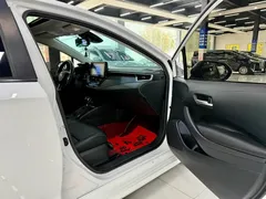 2021 Toyota Corolla 1.2T S-CVT Elite Plus, белый — фото 8