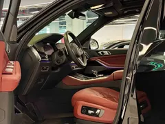 2022 BMW X5 40Li Premium M Sport Package, чёрный — фото 6