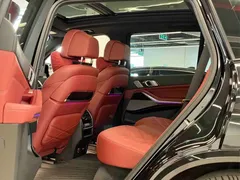 2022 BMW X5 40Li Premium M Sport Package, чёрный — фото 7