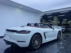 2020 Porsche 718 Boxster 2.0T, белый — фото 19