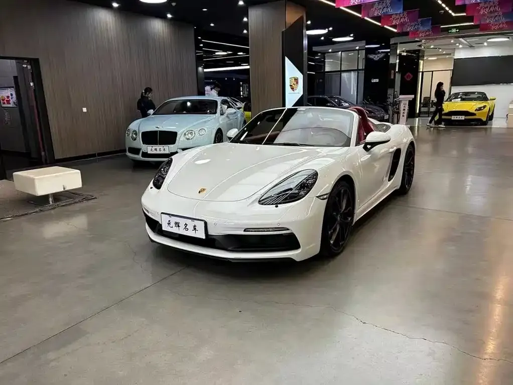 2022 Porsche 718 Spyder 2.0T