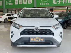 2022 Toyota RAV4 2.0L CVT 2WD Fashion Plus, белый — фото 2