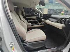 2024 BYD Yuan PLUS Honor 430km Leading, белый — фото 17