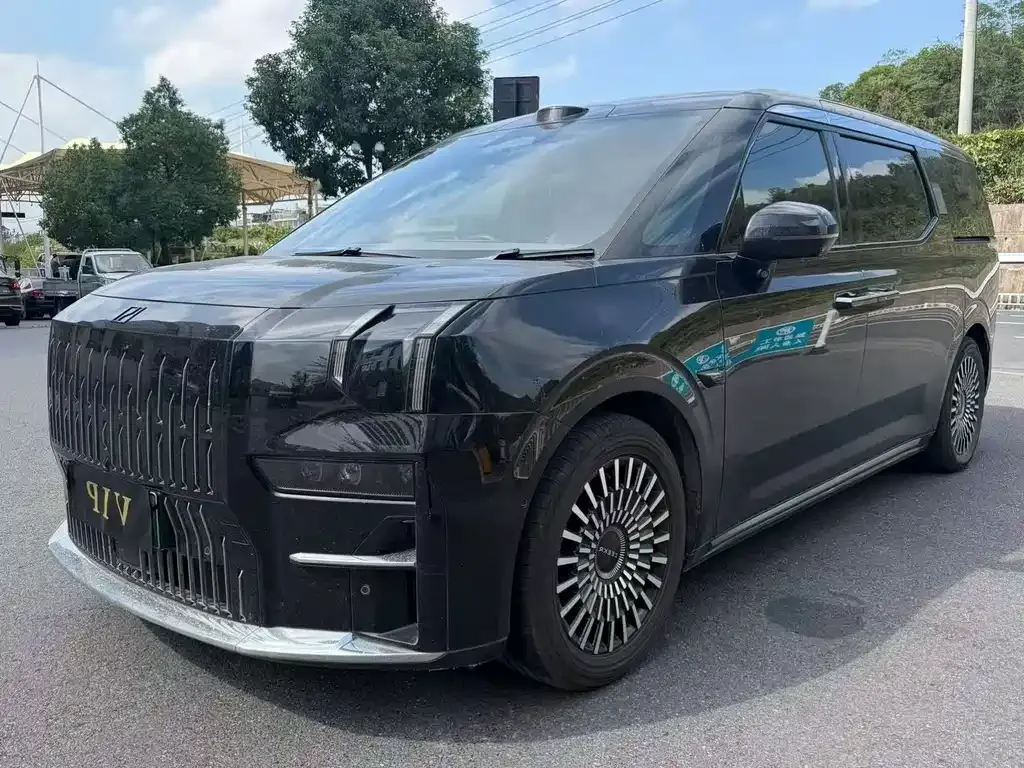 2024 Zeekr 009 6-Seat Executive 4WD 108kWh