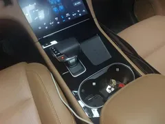 2021 Li Auto ONE EREV 6-seater, зелёный — фото 16