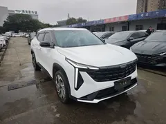 2023 Geely Atlas Cool 1.5TD Smart, белый — фото 3