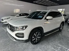 2022 Volkswagen Tayron 280TSI 2WD Luxury, белый — фото 2
