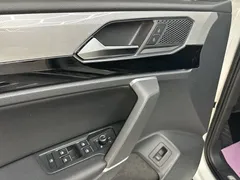 2022 Volkswagen Tayron 280TSI 2WD Luxury, белый — фото 14