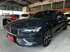 2024 Volvo S60 B4 Luxury, синий — фото 1