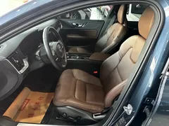 2024 Volvo S60 B4 Luxury, синий — фото 12
