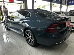 2024 Volvo S60 B4 Luxury, синий — фото 14