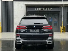 2022 BMW X5 30Li Premium M Sport Package, чёрный — фото 9