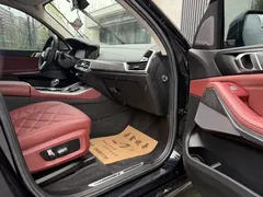 2022 BMW X5 30Li Premium M Sport Package, чёрный — фото 11