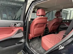 2022 BMW X5 30Li Premium M Sport Package, чёрный — фото 14