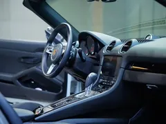 2019 Porsche 718 Boxster T 2.0T, белый — фото 26