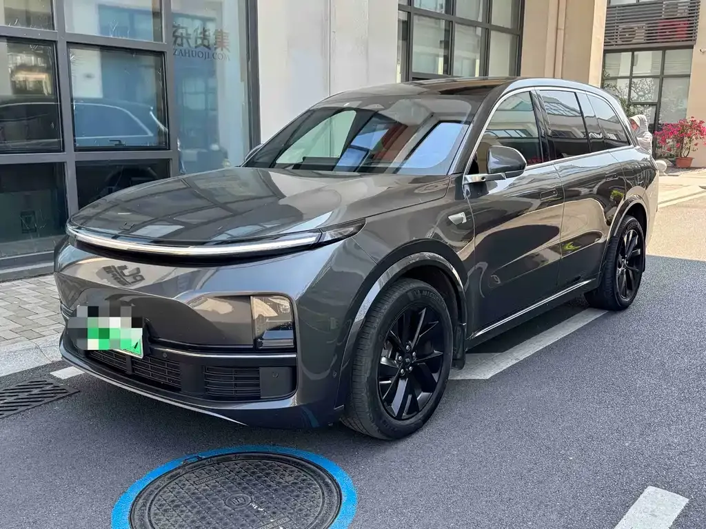 2023 Li Auto L8