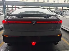 2022 Changan UNI-V 1.5T — фото 6
