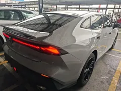 2022 Changan UNI-V 1.5T — фото 7