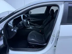 2022 Hyundai Elantra 1.5L CVT 20th Anniversary, белый — фото 16