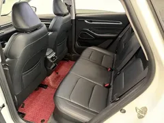 2022 Geely Emgrand 4th Gen 1.5L CVT Luxury, белый — фото 7