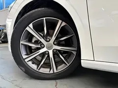 2022 Geely Emgrand 4th Gen 1.5L CVT Luxury, белый — фото 17