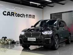 2022 BMW X5 40Li Premium M Sport Package, чёрный — фото 1