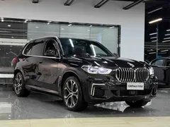 2022 BMW X5 40Li Premium M Sport Package, чёрный — фото 3