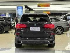 2022 BMW X5 40Li Premium M Sport Package, чёрный — фото 6