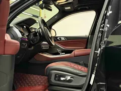 2022 BMW X5 40Li Premium M Sport Package, чёрный — фото 8
