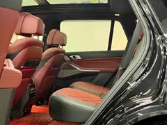 2022 BMW X5 40Li Premium M Sport Package, чёрный — фото 9