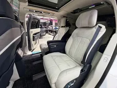 2025 Zeekr 9X Hyper 70kWh 6-seat, белый — фото 13
