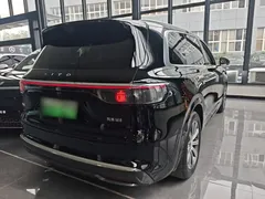 2025 Aito M8 EREV Max+ 53.4kWh 6-seat 192-line LiDAR, чёрный — фото 7