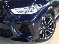 2022 BMW X5 M, синий — фото 14