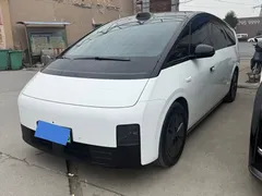 2024 Li Auto MEGA Ultra, белый — фото 2