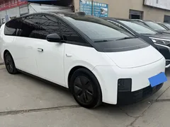 2024 Li Auto MEGA Ultra, белый — фото 3
