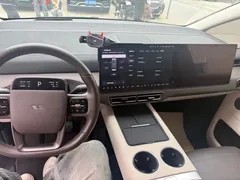2024 Li Auto MEGA Ultra, белый — фото 8