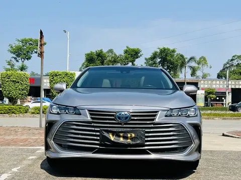 2019 Toyota Avalon Hybrid 2.5L XLE Premium