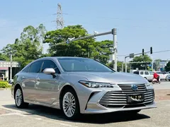 2019 Toyota Avalon Hybrid 2.5L XLE Premium — фото 2