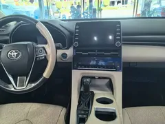 2019 Toyota Avalon Hybrid 2.5L XLE Premium — фото 11