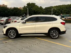 2022 BMW X1 Premium, белый — фото 3
