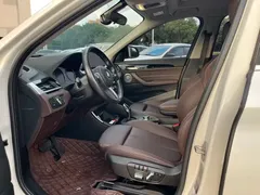 2022 BMW X1 Premium, белый — фото 7